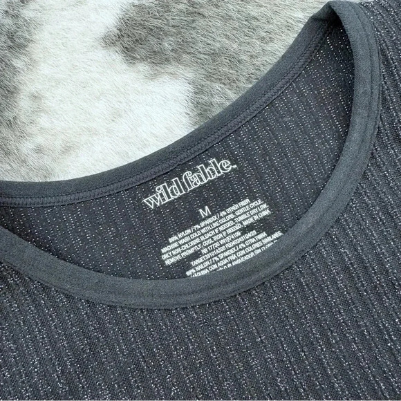 Wild Fable Metallic Seamless Crop Top - Picture 4 of 9